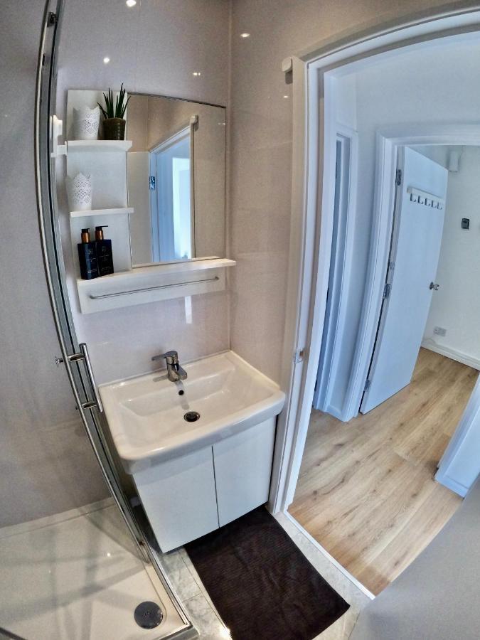 Lovely One Bedroom Flat Londres Extérieur photo